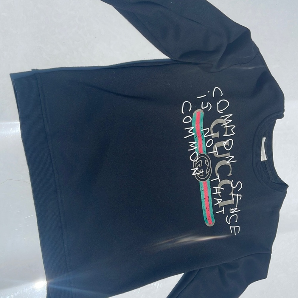 Gucci sweatshirt. Size Small